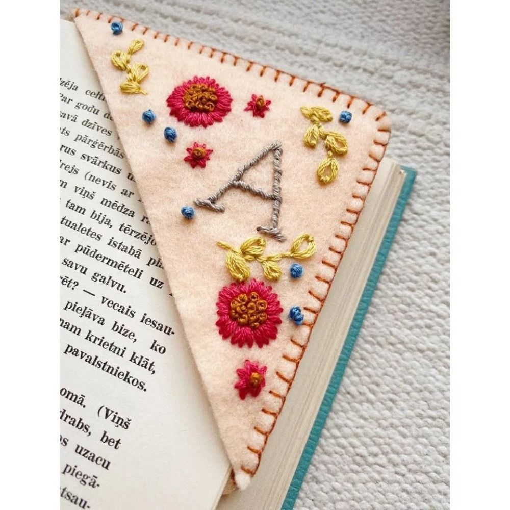 Felt Hand Embroidered Corner B – Embroidery Meaning Bewertung und Preis