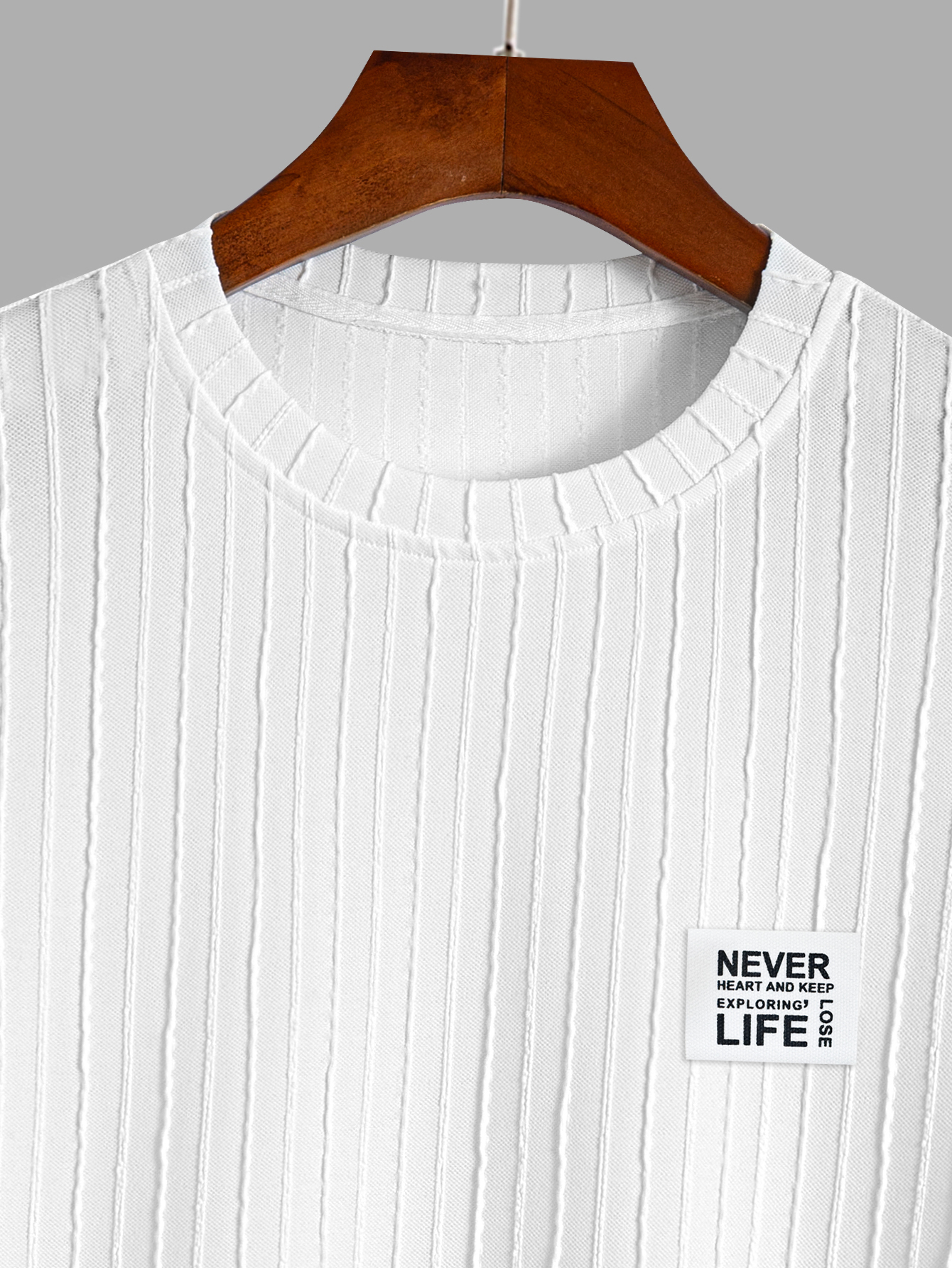 Men's Textured “Never Lose You – Embroidery Tshirt Bewertung und Preis