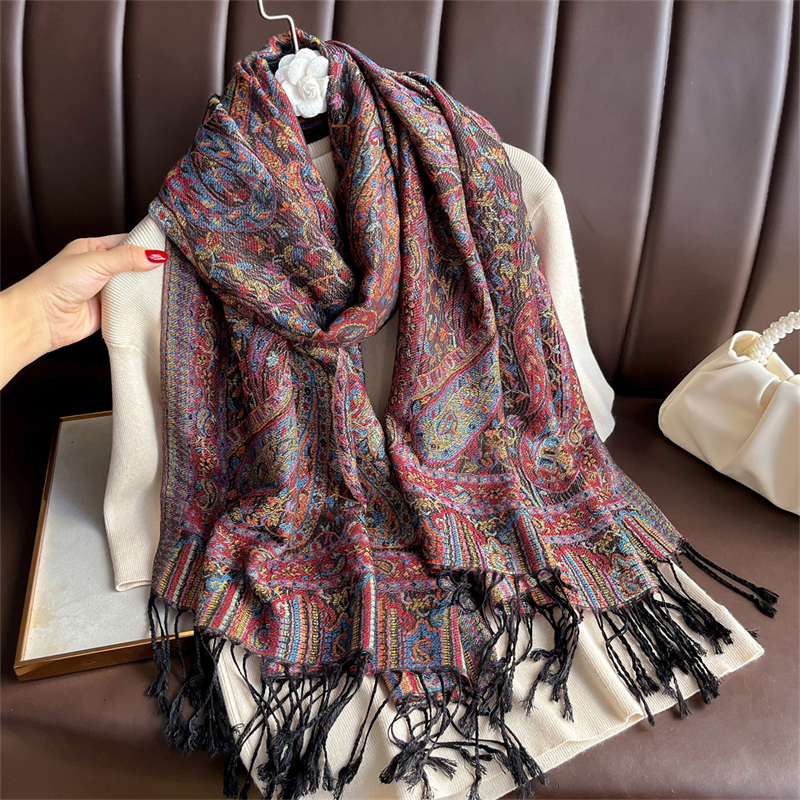 Luxury Embroidery Cashmere Win – Embroidery Hijab Bewertung und Preis