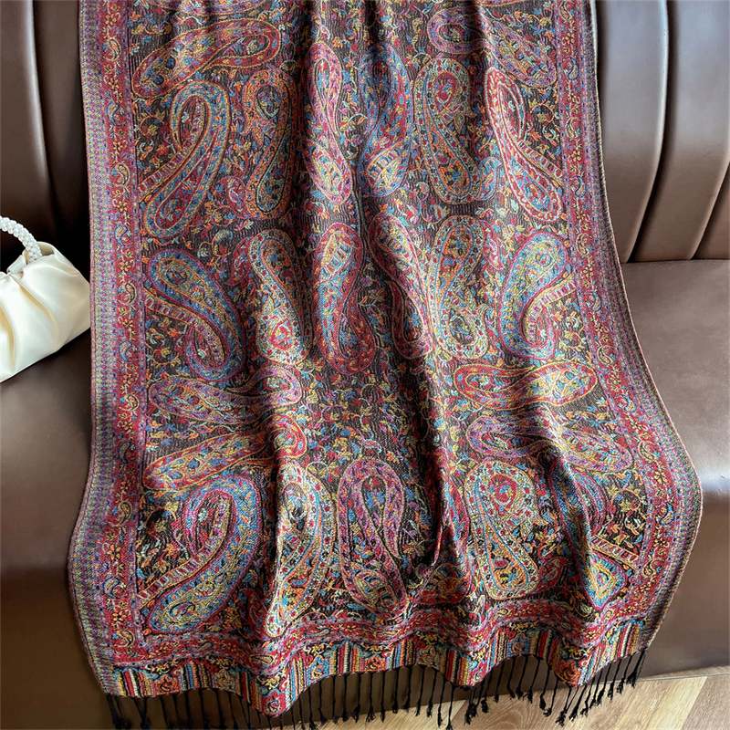 Luxury Embroidery Cashmere Win – Embroidery Hijab Bewertung und Preis