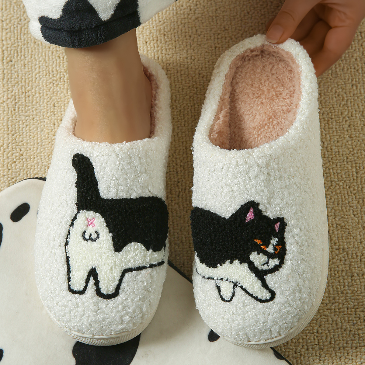Winter Plush Cute Dachshund Em – Embroidery Garments Bewertung und Preis